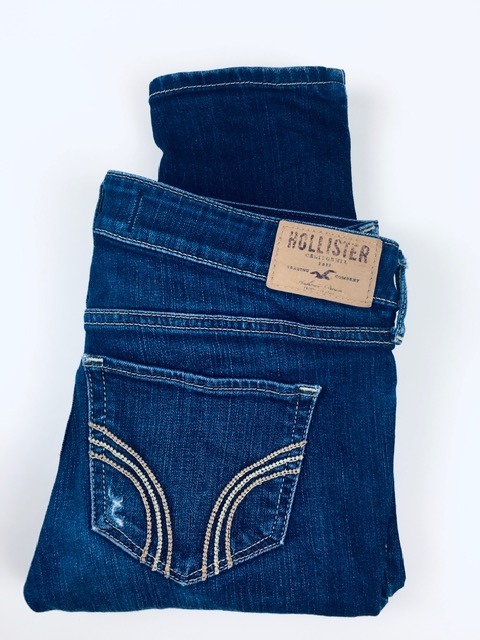 Jeansy Hollister